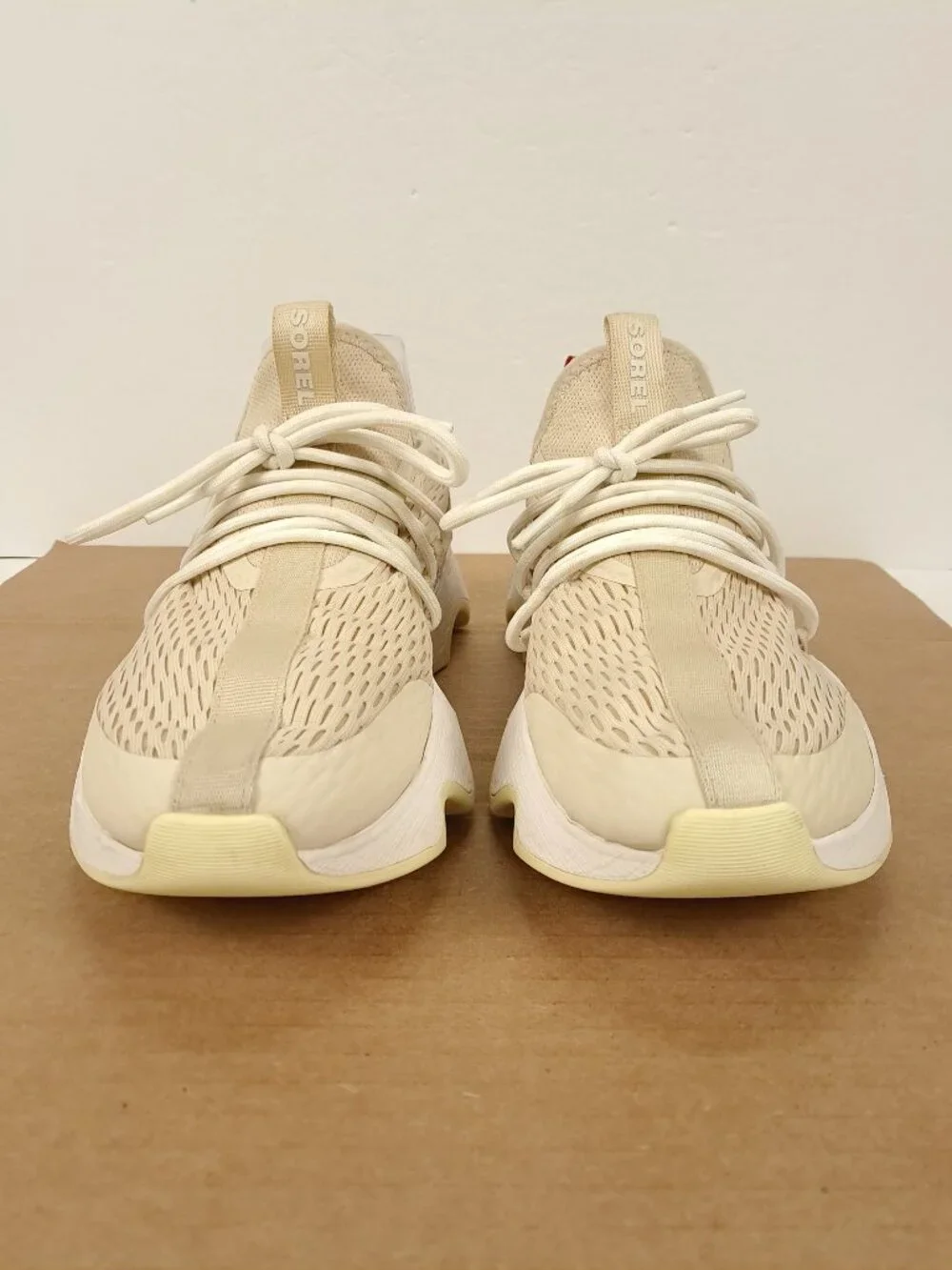 Sorel Kinetic Impact II Lace Sneakers Women 9.5 Cream White Tan Shoes NL4953-165